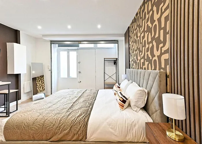 Elegant - Pere Lachaise