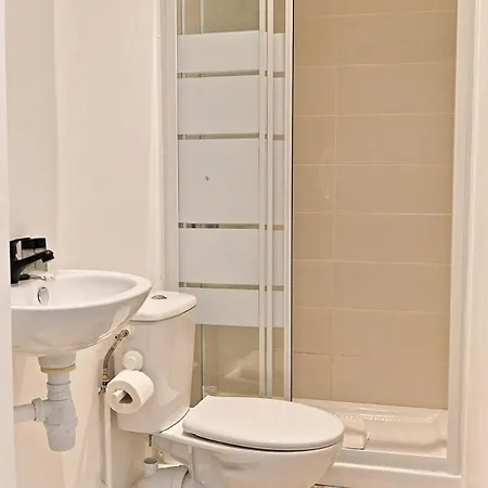 Elegant - Pere Lachaise Apartment Paris