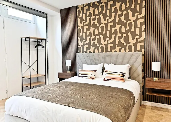 Elegant - Pere Lachaise Paris