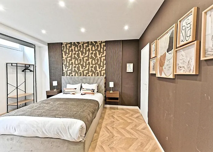 Elegant - Pere Lachaise Paris