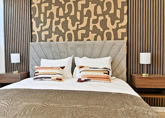 Elegant - Pere Lachaise