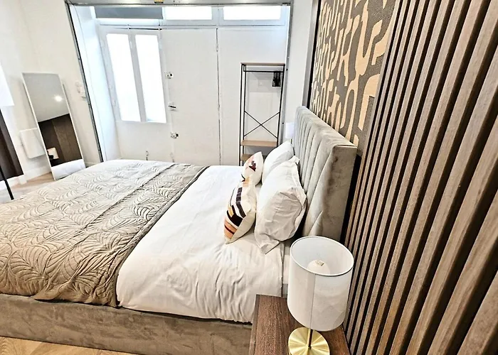 Elegant - Pere Lachaise Apartment Paris